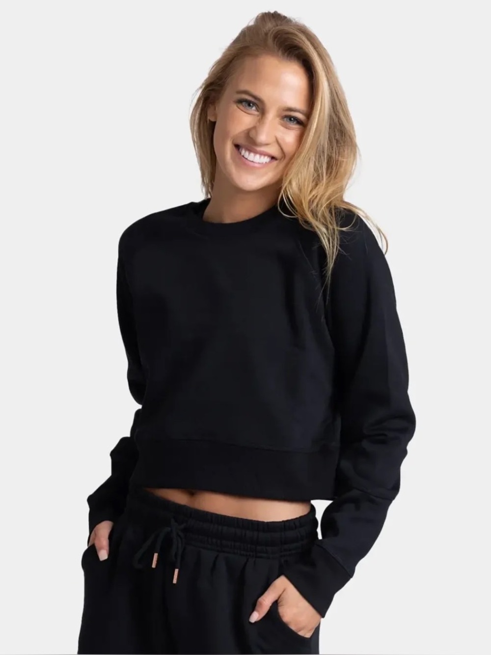 Jolyn Brynn Cropped Fleece Crew Neck in Black Size: Small